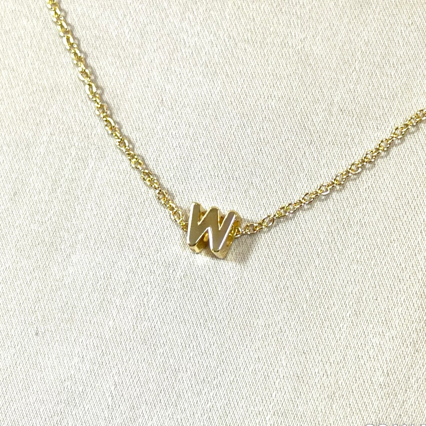 Collar con el alfabeto