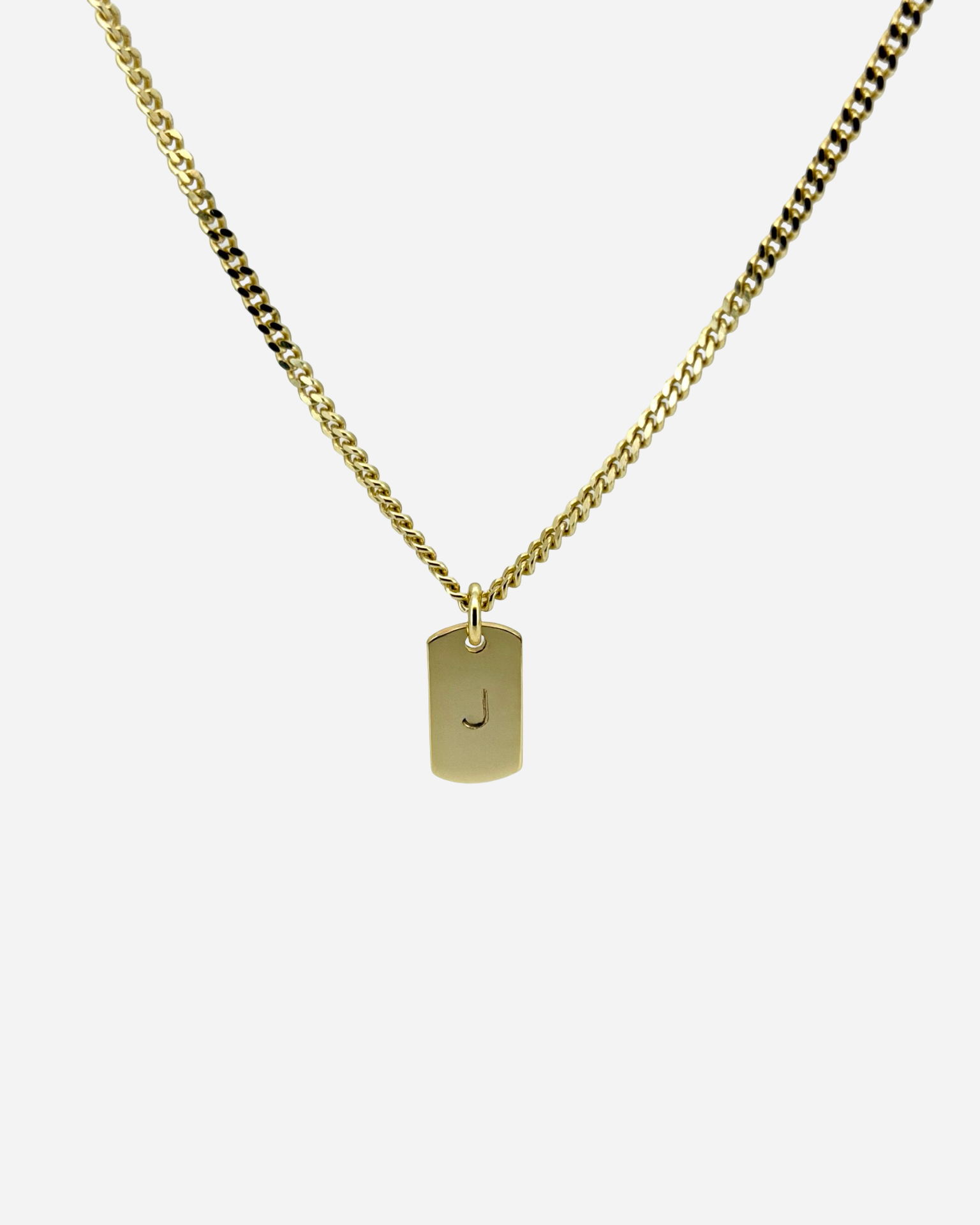 Colgante con etiqueta inicial personalizada en collar de cadena tipo cable 