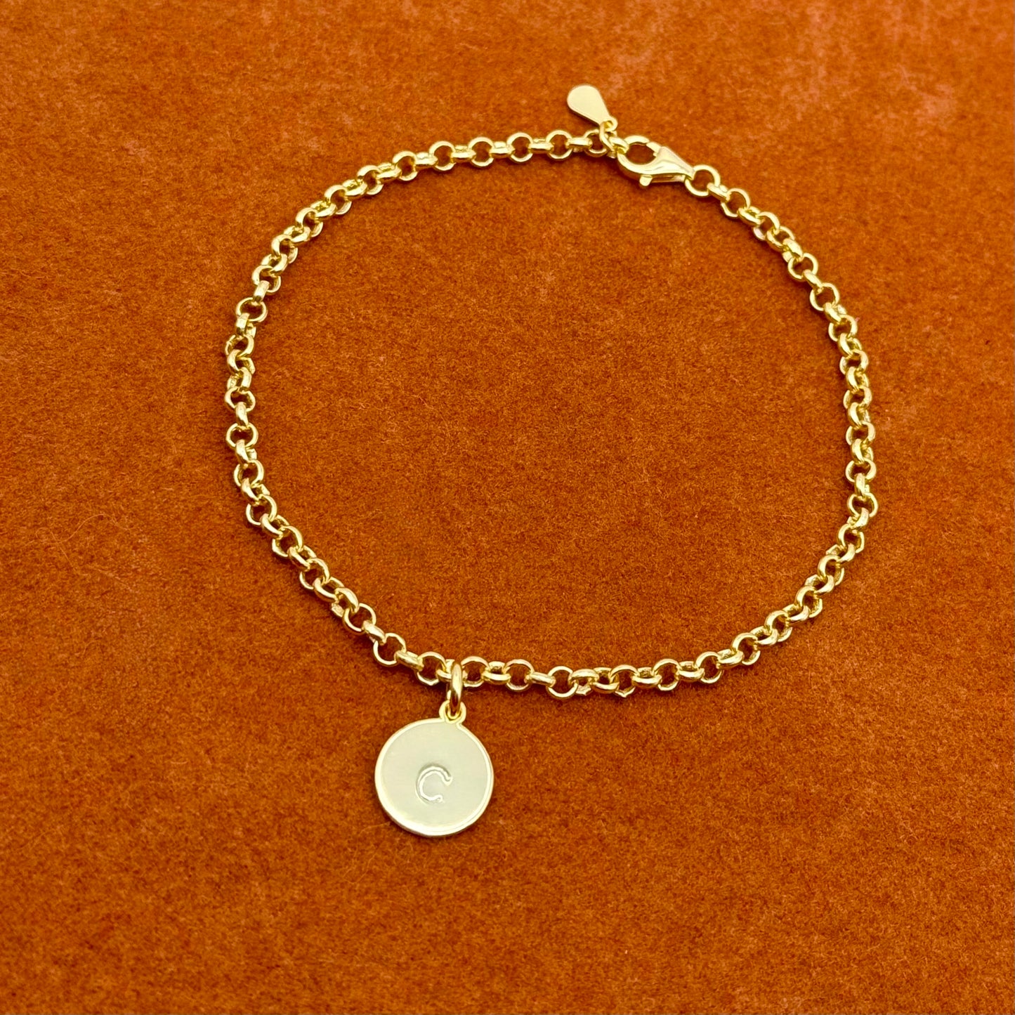 Round Initial in Rolo Chain Bracelet