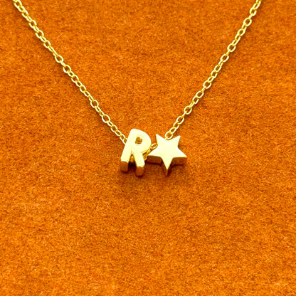 Collar con el alfabeto