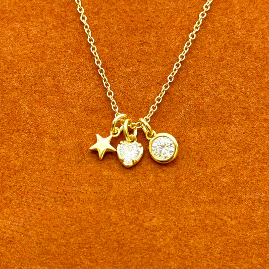 Collar con el alfabeto