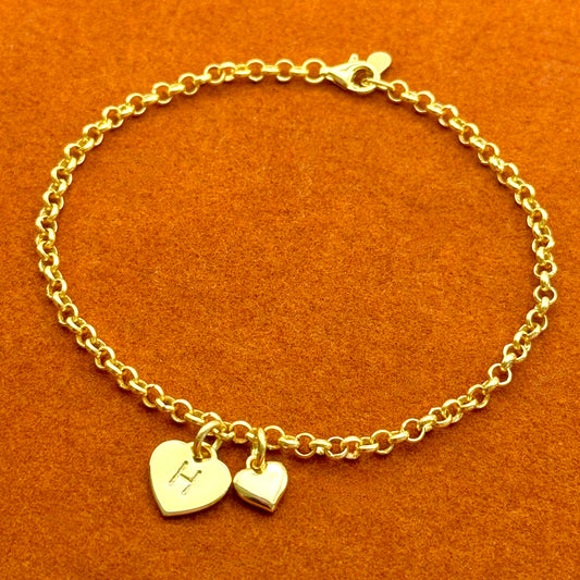 Pulsera de cadena rolo con inicial de corazón y dije de corazón