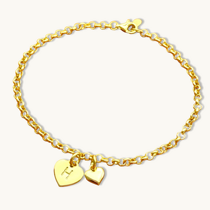 Pulsera de cadena rolo con inicial de corazón y dije de corazón