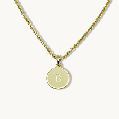 Collar personalizado con inicial redonda en cadena tipo cable