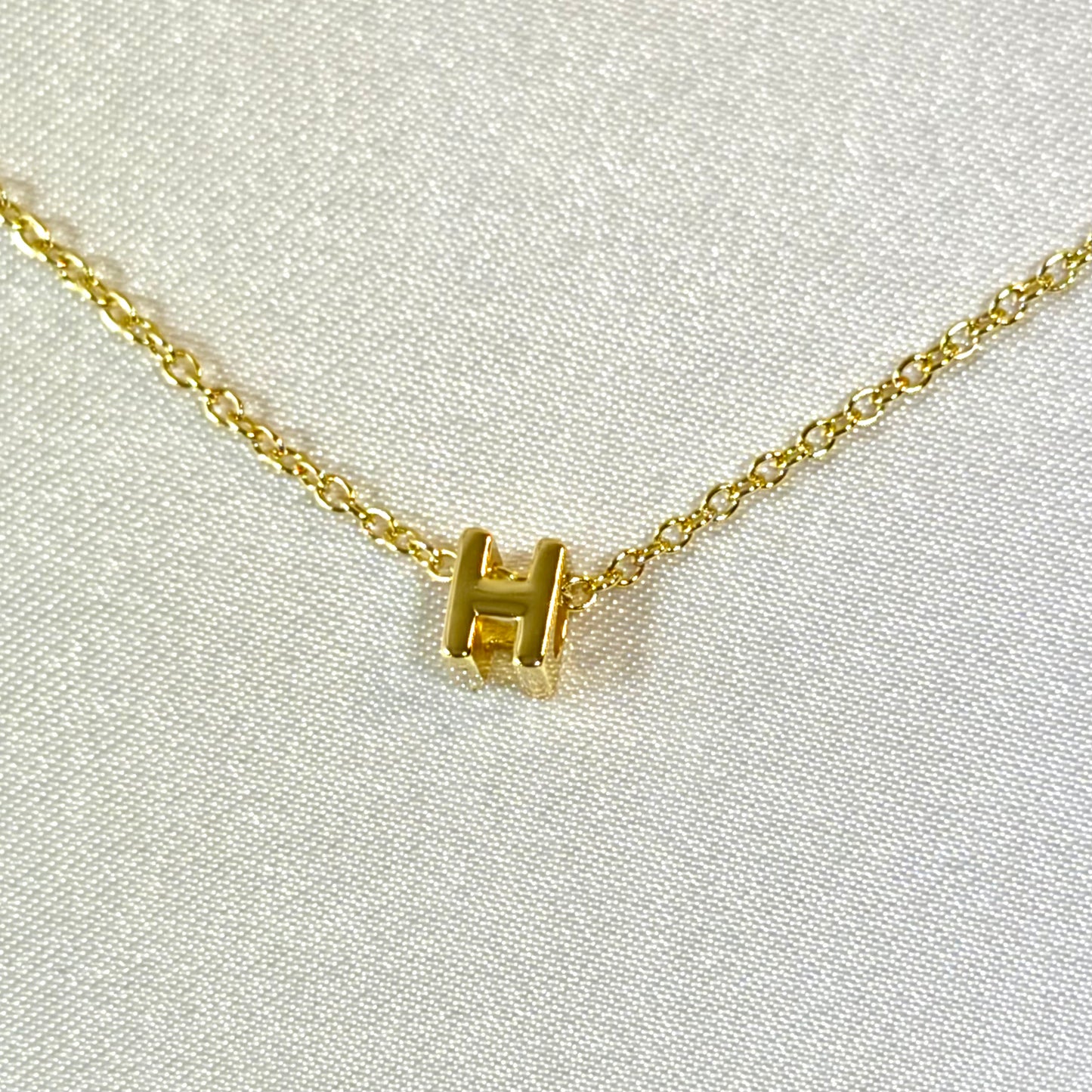 Collar con el alfabeto