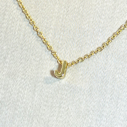 Collar con el alfabeto