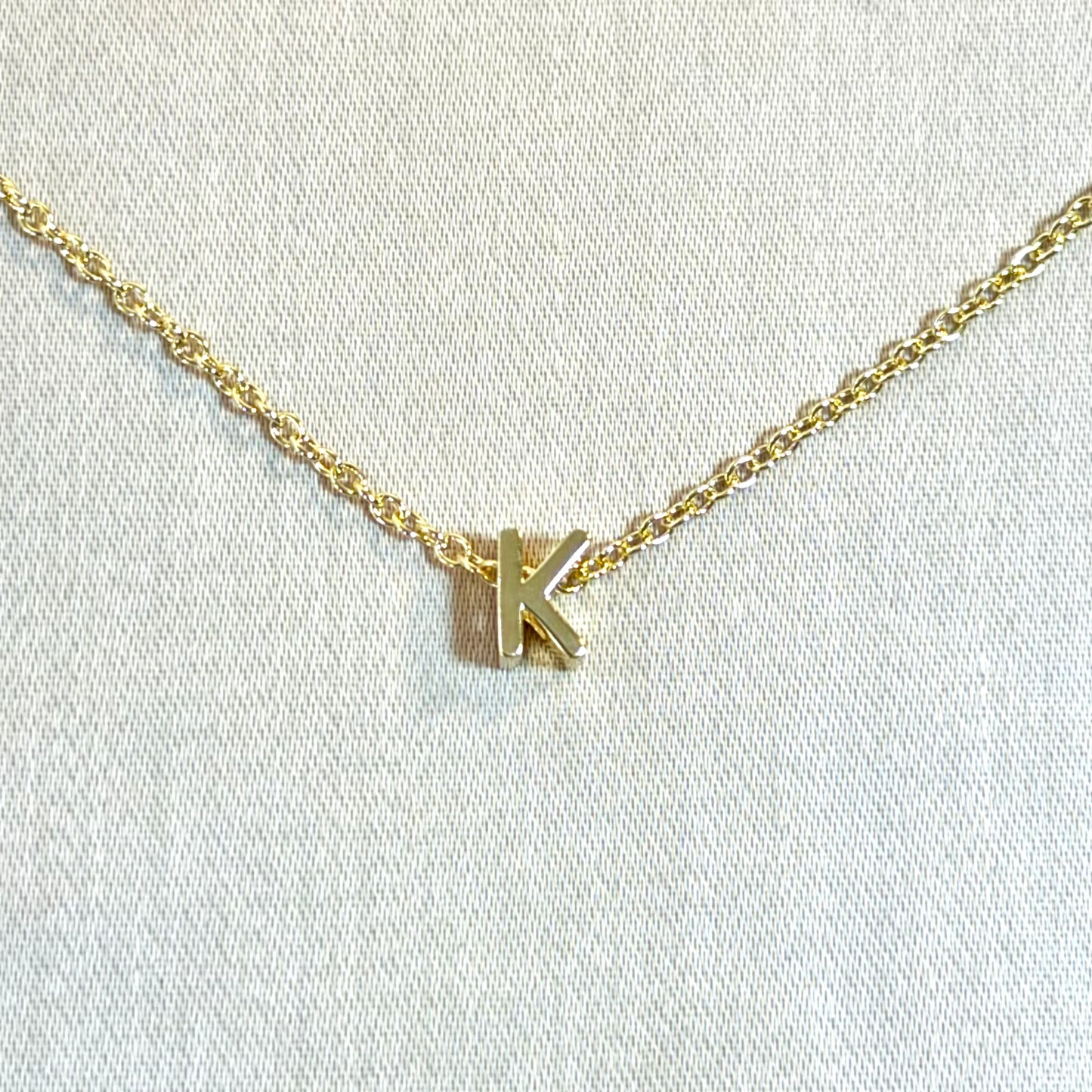 Collar con el alfabeto