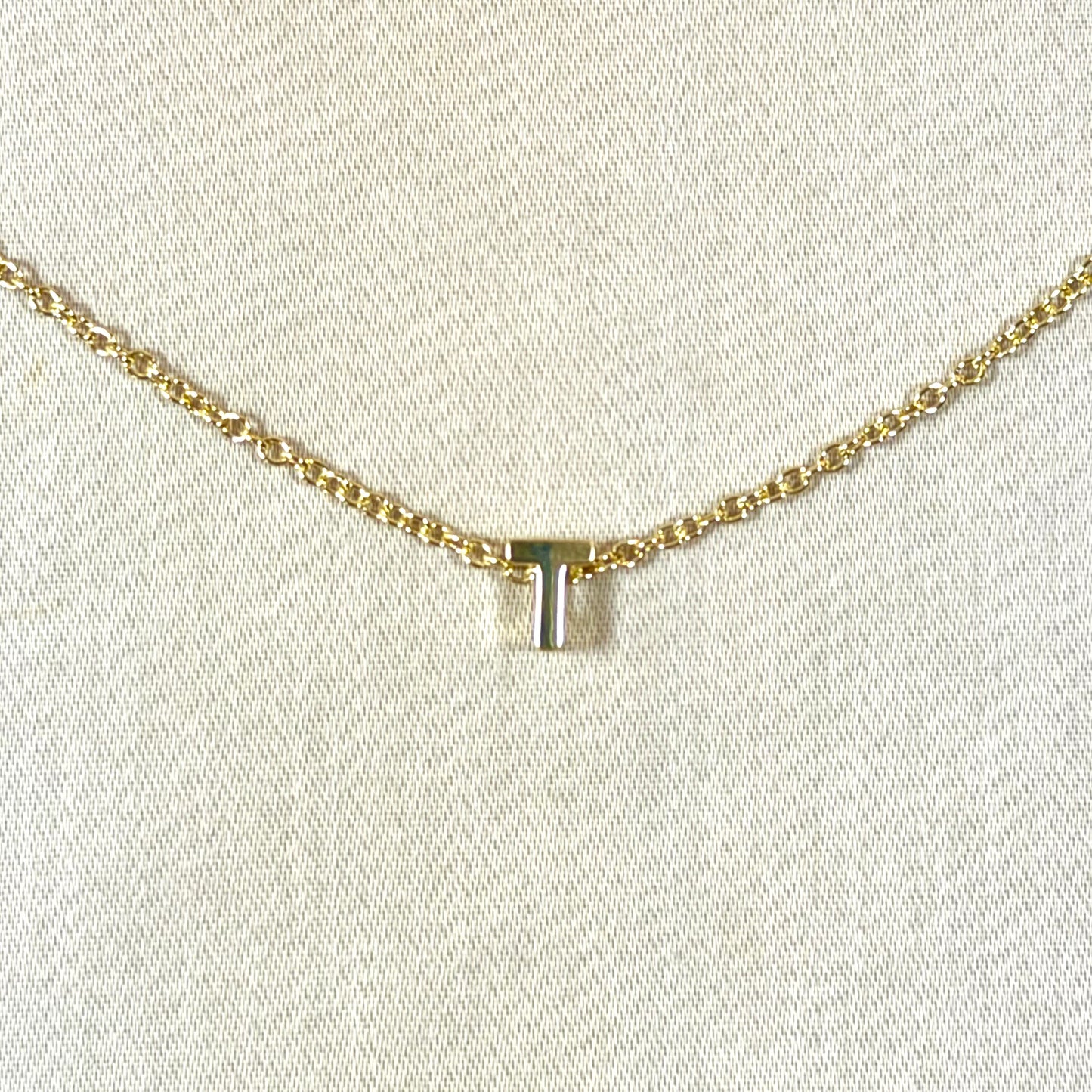 Collar con el alfabeto
