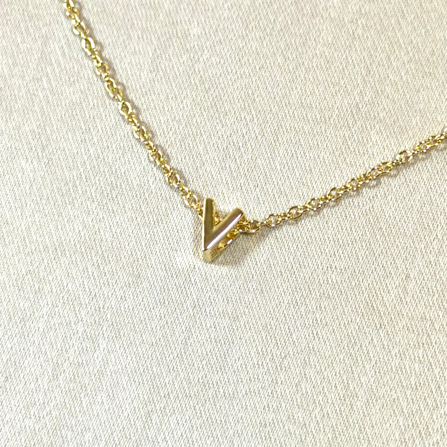 Collar con el alfabeto