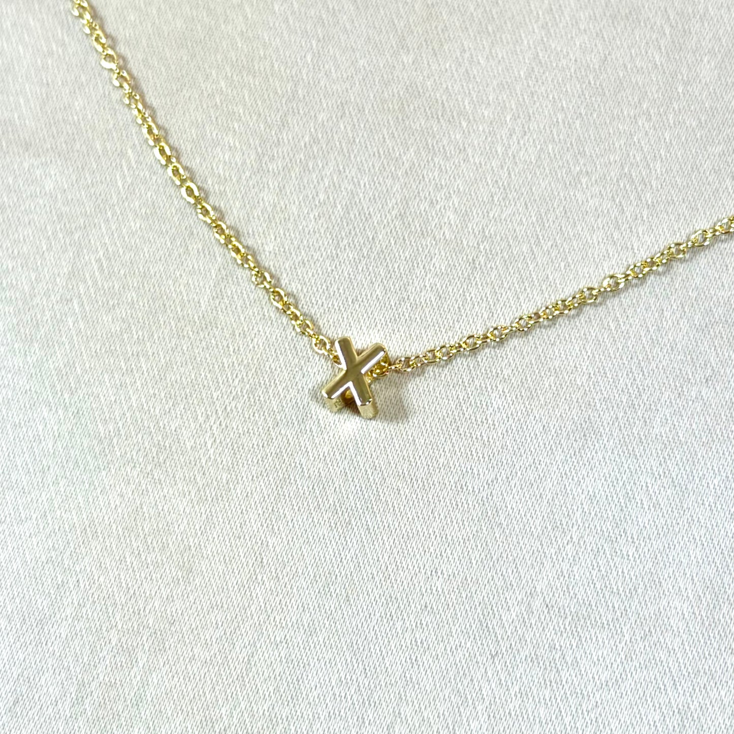 Collar con el alfabeto