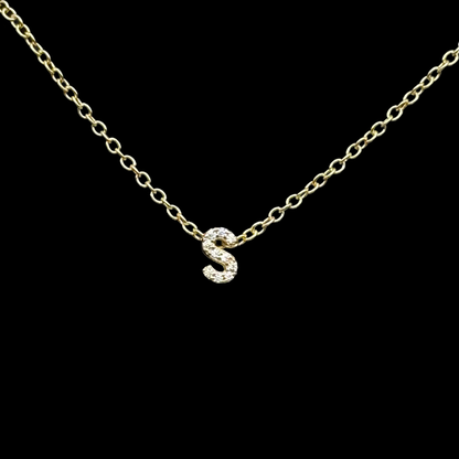 Collar con el alfabeto