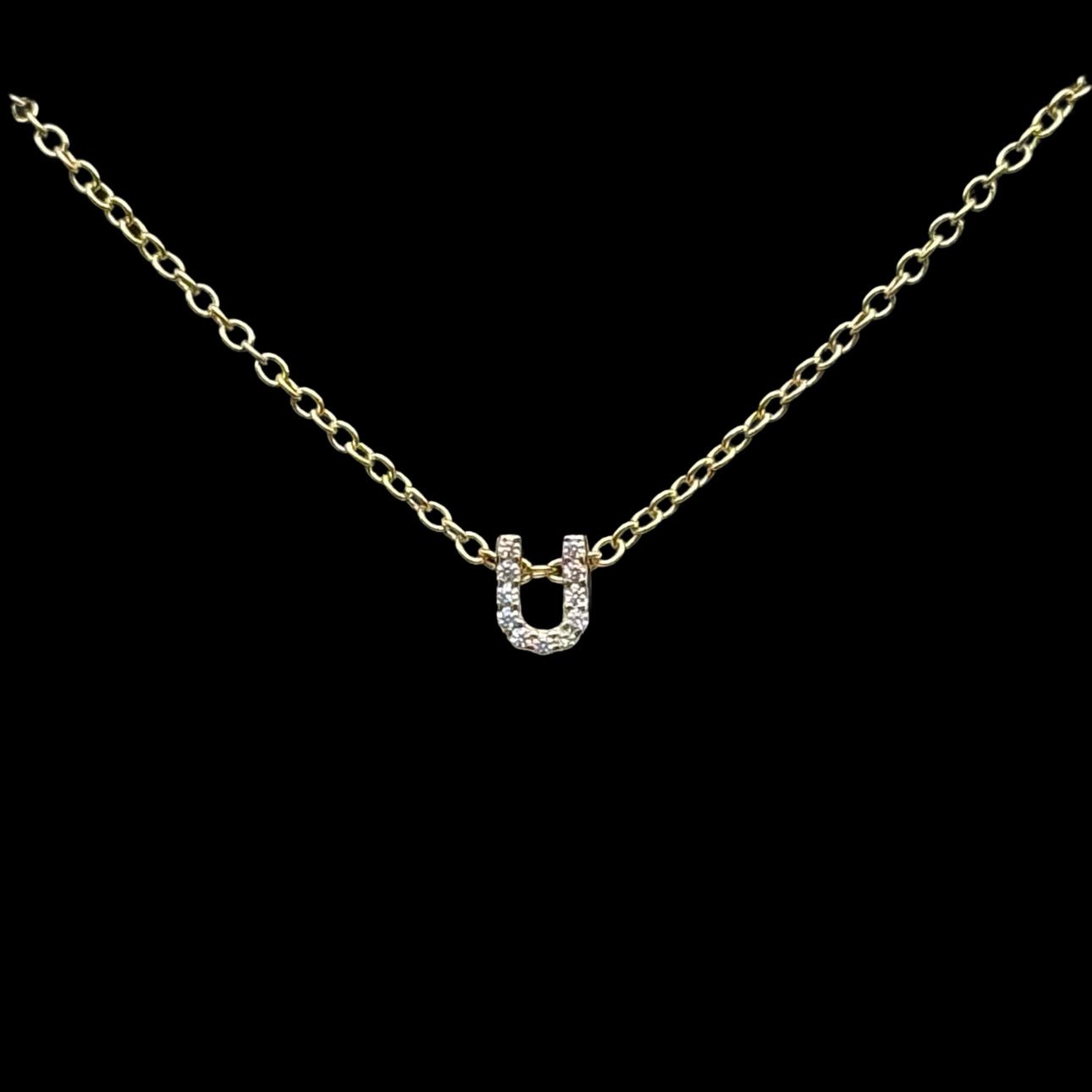 Collar con el alfabeto